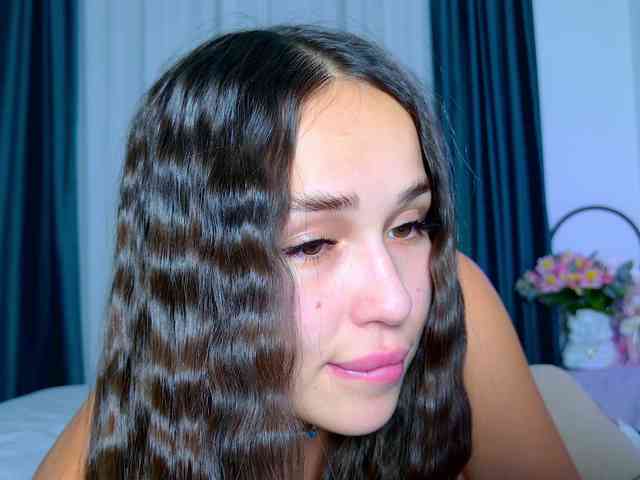 Brenda-M00n webcam