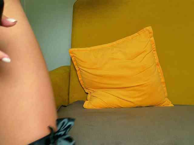 Brenda-M00n webcam