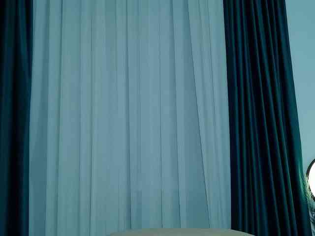 Brenda-M00n webcam