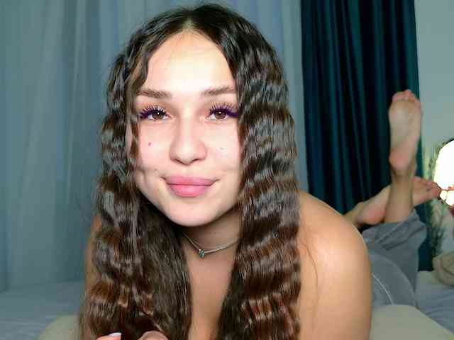 Brenda-M00n webcam