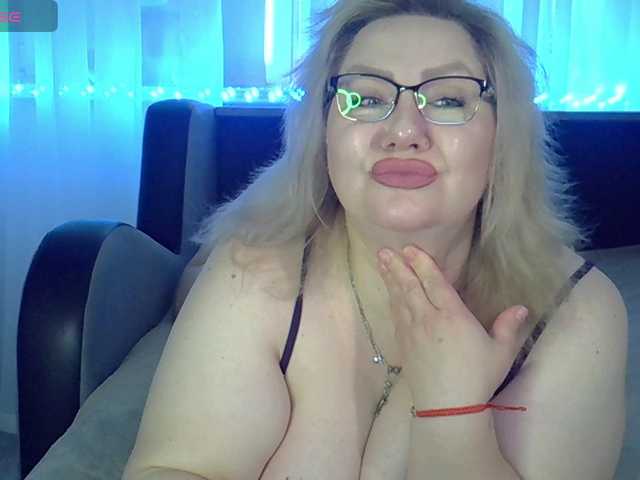 AngelinaGlam's BongaCams show and profile