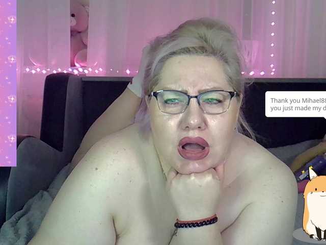  AngelinaGlam chat room