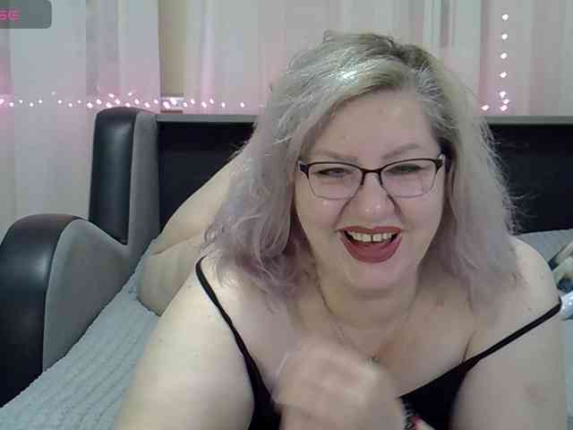 AngelinaGlam webcam