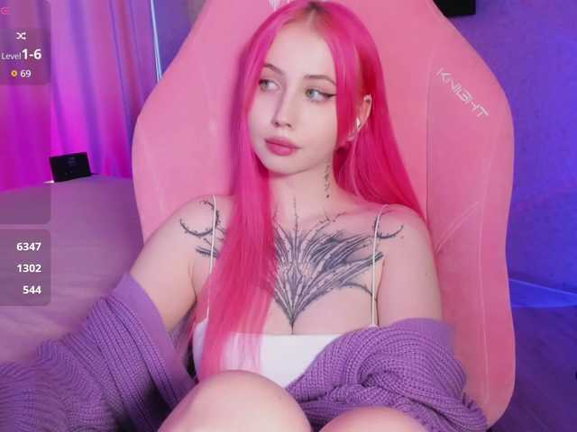 luvsoak's BongaCams show and profile