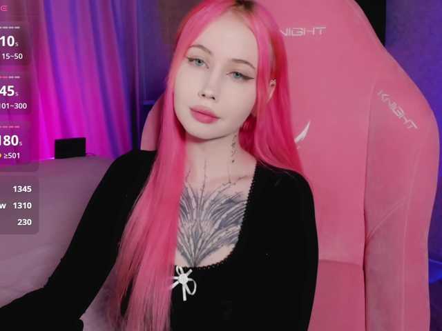 luvsoak's BongaCams show and profile