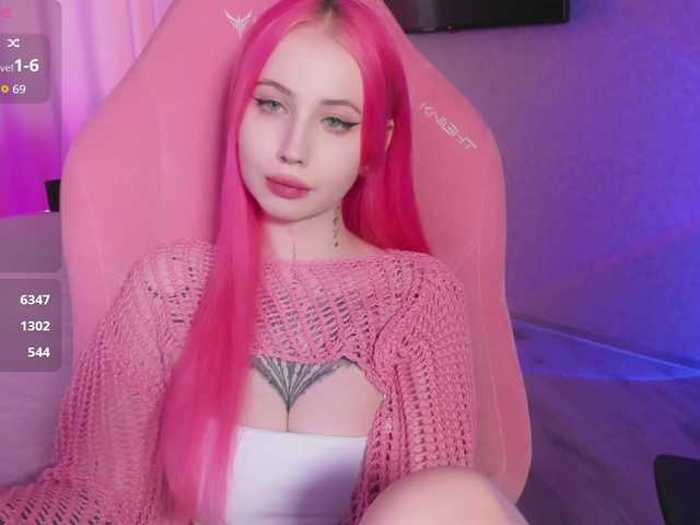 luvsoak's BongaCams show and profile