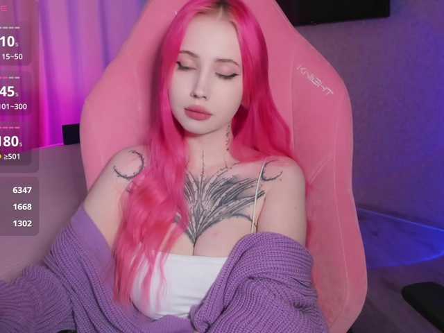 luvsoak's BongaCams show and profile