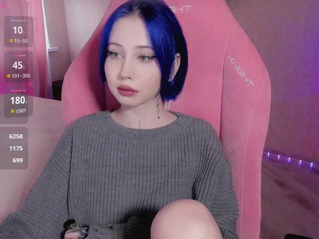 luvsoak's BongaCams show and profile