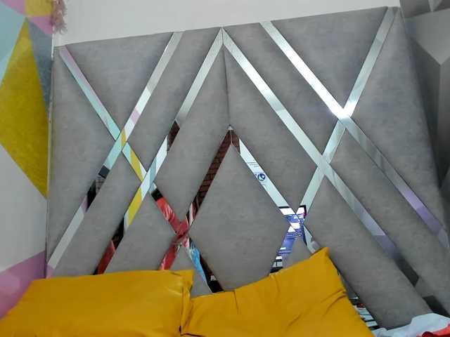 DianaSmiith's BongaCams show and profile