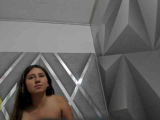 DianaSmiith webcam