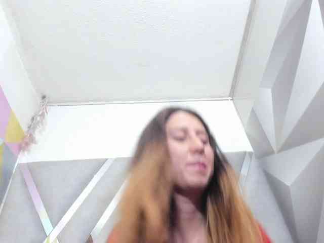 DianaSmiith webcam