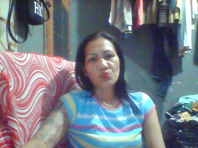 Rarra's BongaCams show and profile