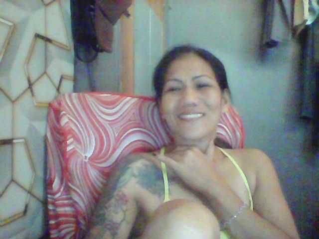 Rarra's BongaCams show and profile