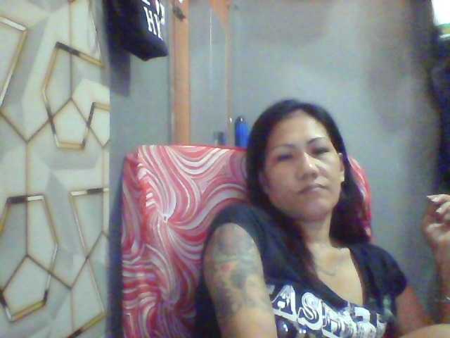 Rarra's BongaCams show and profile