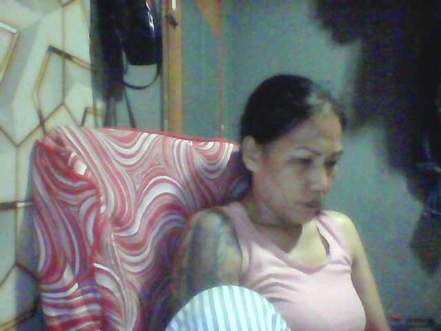 Rarra's BongaCams show and profile