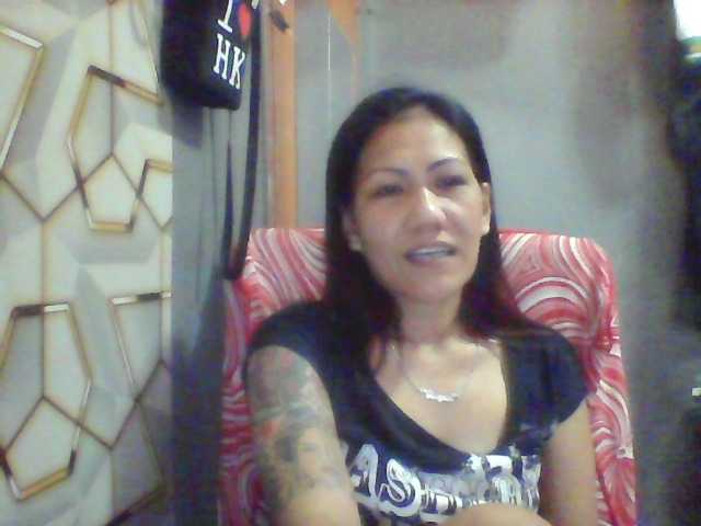 Rarra's BongaCams show and profile