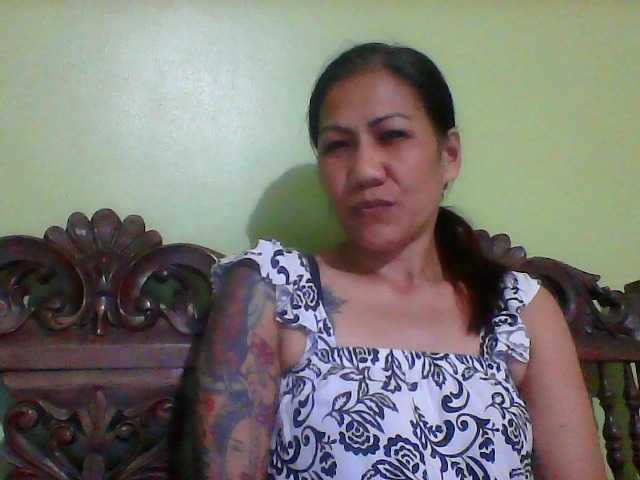 Rarra's BongaCams show and profile