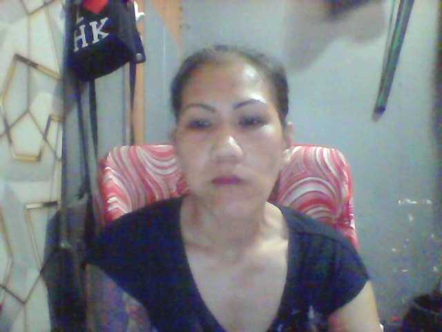 Rarra's BongaCams show and profile