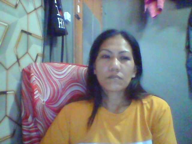 Rarra's BongaCams show and profile