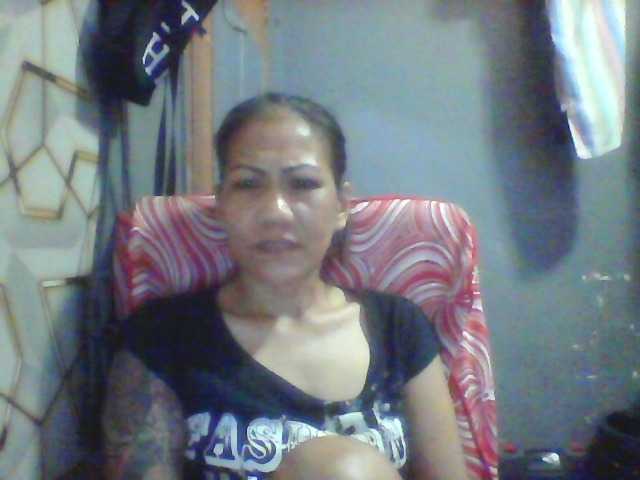 Rarra's BongaCams show and profile