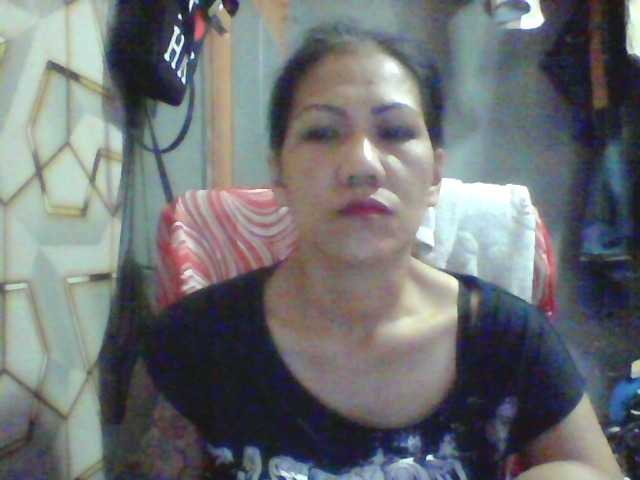 Rarra's BongaCams show and profile