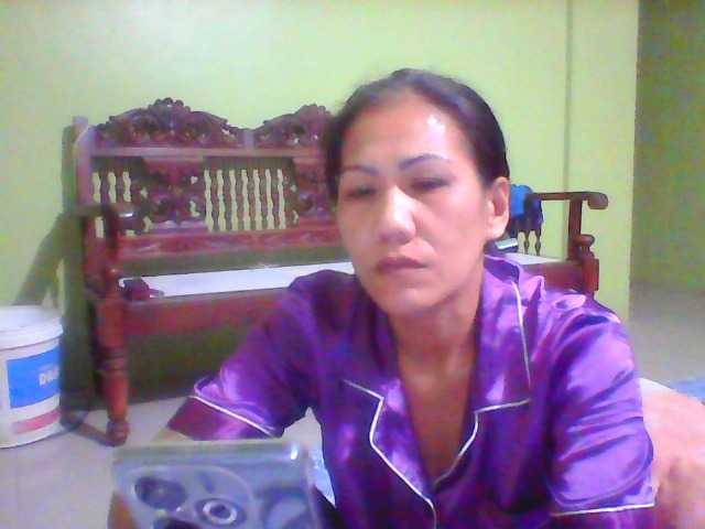 Rarra's BongaCams show and profile