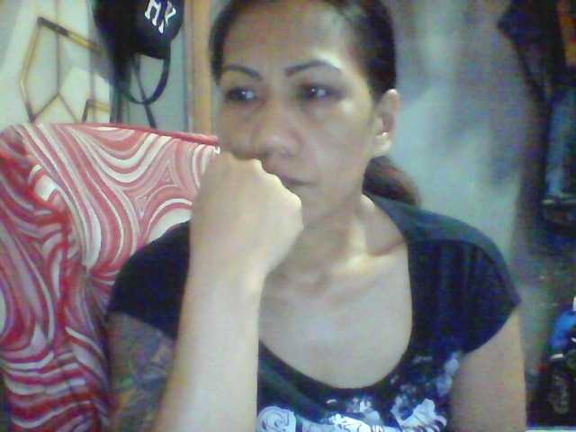 Rarra's BongaCams show and profile