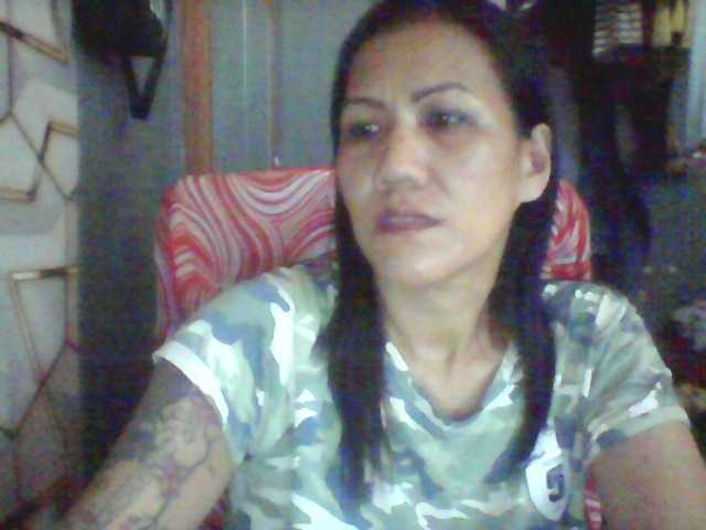 Rarra's BongaCams show and profile