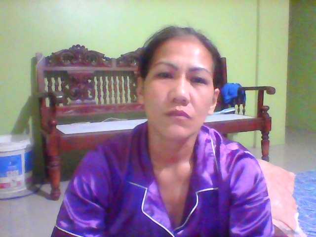 Rarra's BongaCams show and profile