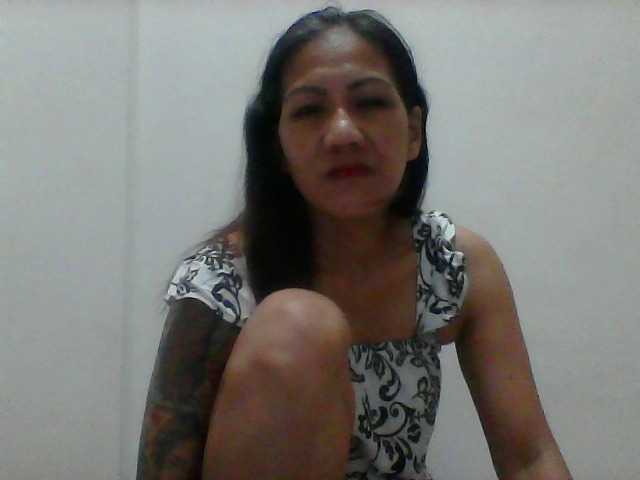 Rarra's BongaCams show and profile