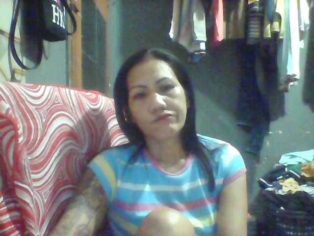 Rarra's BongaCams show and profile