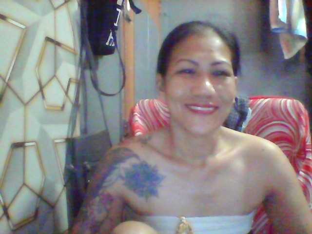 Rarra's BongaCams show and profile