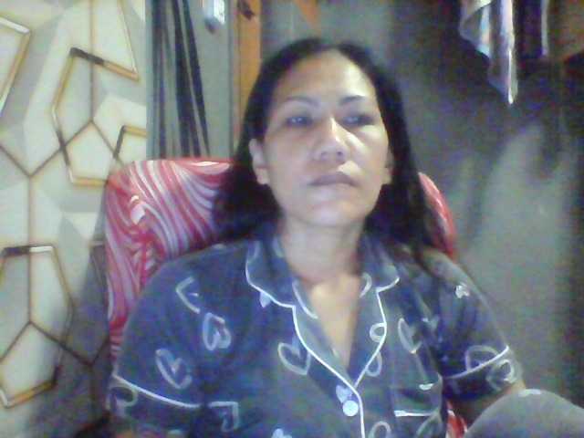 Rarra's BongaCams show and profile