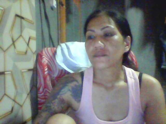 Rarra's BongaCams show and profile