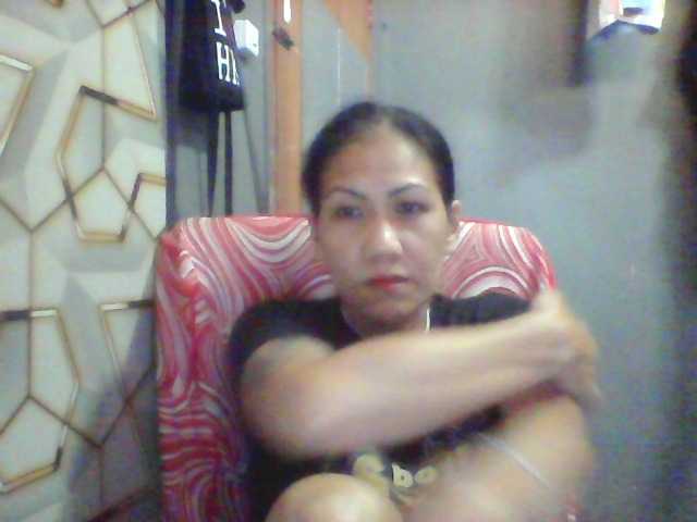 Rarra's BongaCams show and profile