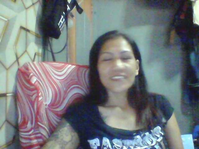 Rarra's BongaCams show and profile