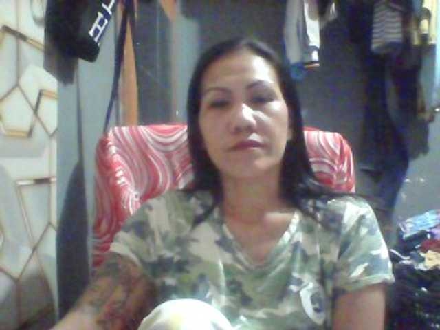 Rarra's BongaCams show and profile