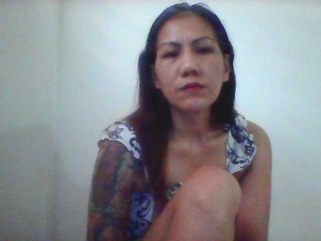 Rarra's BongaCams show and profile