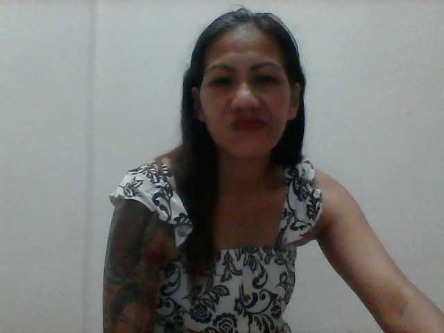 Rarra's BongaCams show and profile