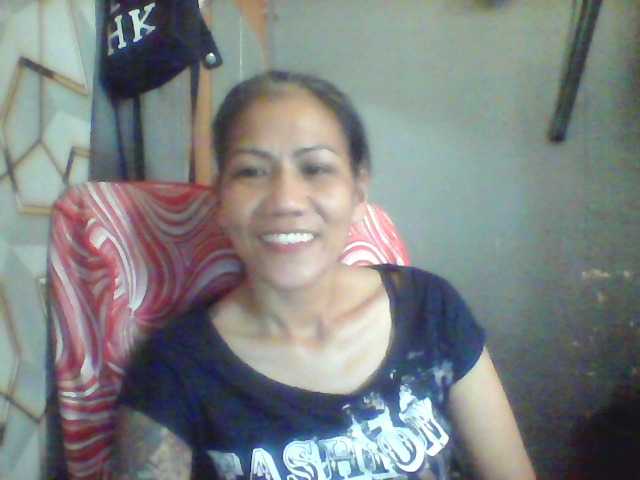 Rarra's BongaCams show and profile