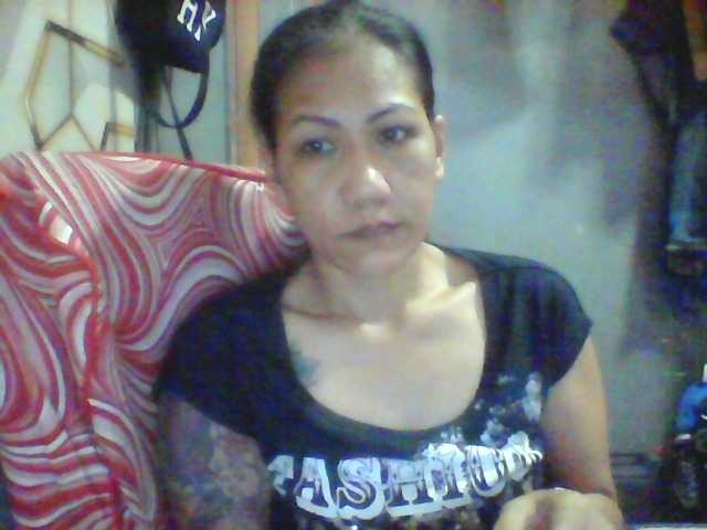 Rarra's BongaCams show and profile