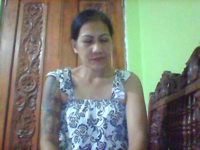 Rarra's BongaCams show and profile