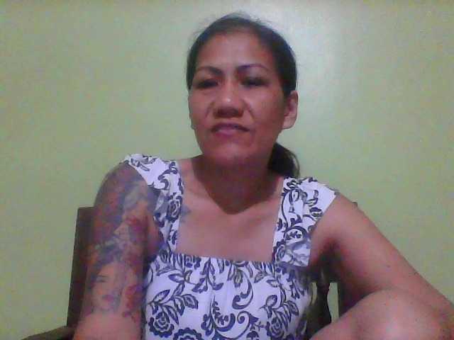 Rarra's BongaCams show and profile