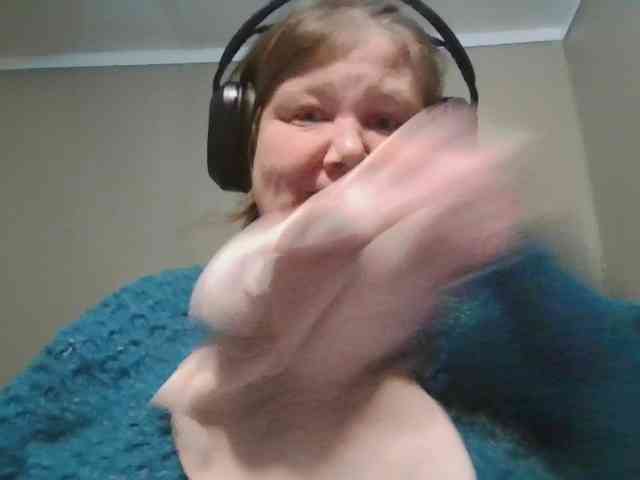 EroticQueen89 webcam