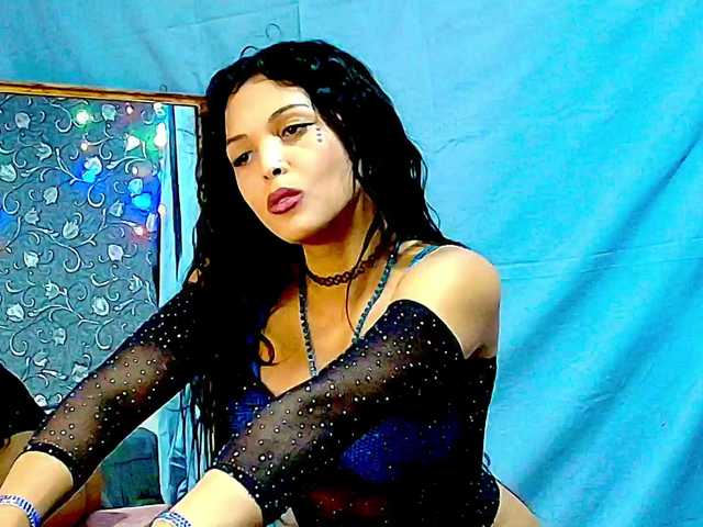 Mommyjeva's BongaCams show and profile