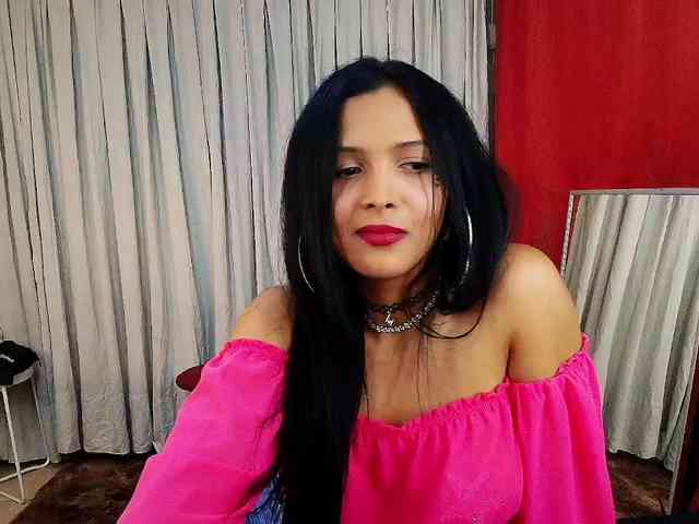 MommyJeva webcam