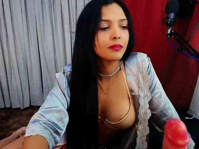 MommyJeva webcam