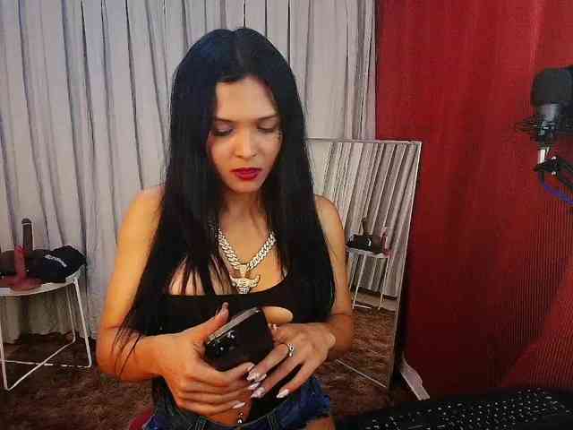 MommyJeva webcam