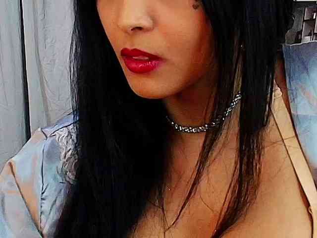 MommyJeva webcam