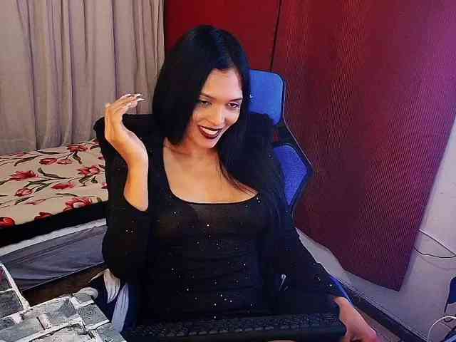 MommyJeva webcam
